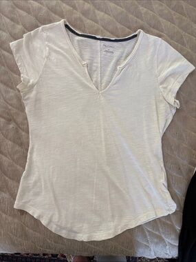 Pilcro Ivory V-Neck Short Sleeve Tee
